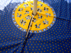 umbrella friendly round tablecloth with hole and zipper