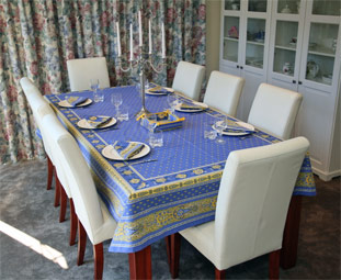 provencal tablecloth with contrasting borders