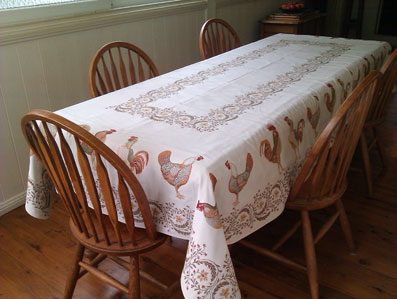reversible tapisserie tablecloth with roosters