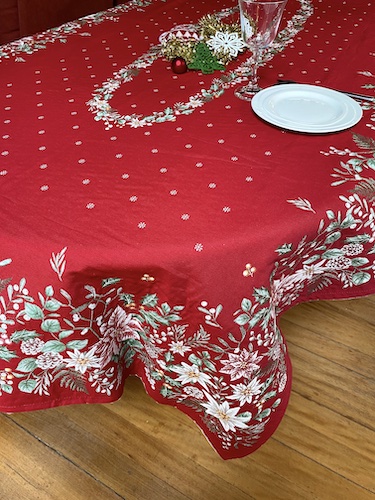 Christmas tablecloth red seats 8