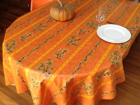 olive design scotchguarded wipe over tablecloth from Provence