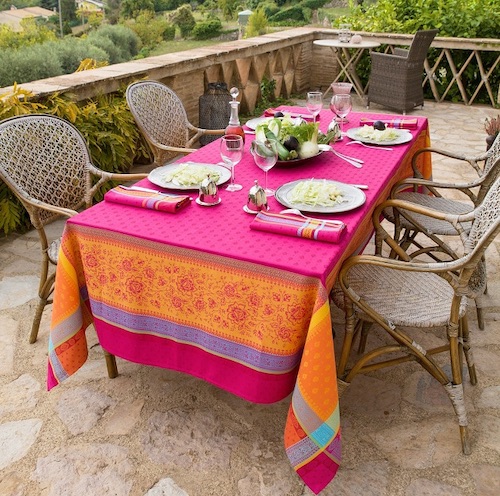 dining room jacquard tablecloth with pink tones