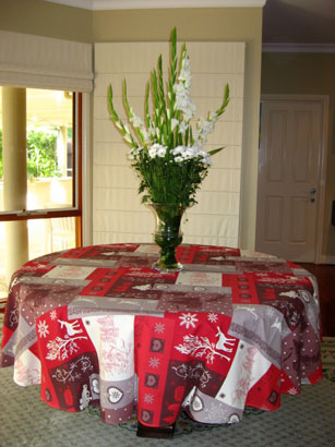 90in round christmas design tablecloth